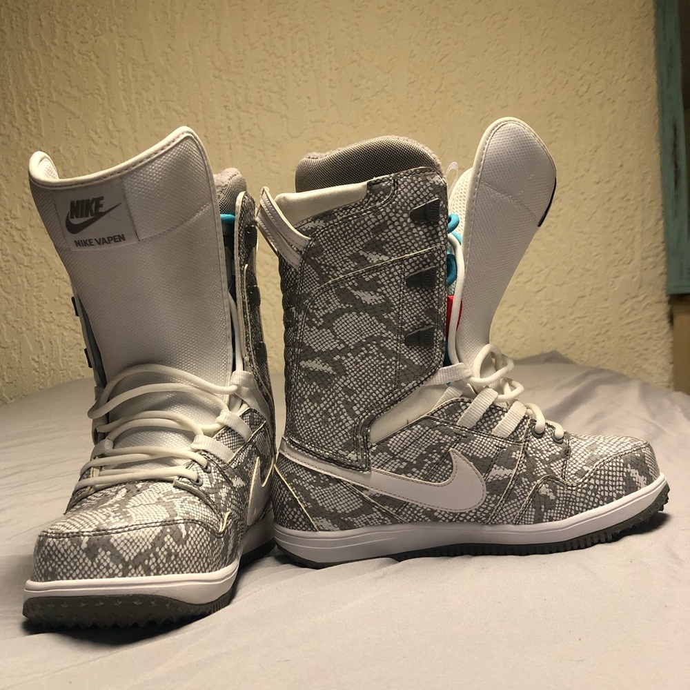 Women’s Nike Snowboard Boots